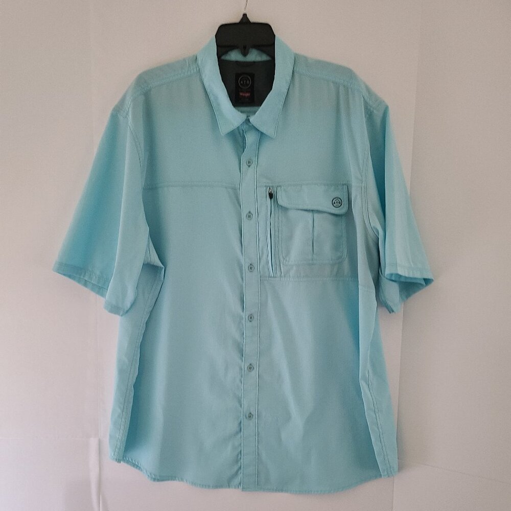 ATG BY WRANGLER SHORT- SLEEVE VENTED OUTDOOR MEN'S SHIRT -LIGHT BLUE-SIZE 2 XL